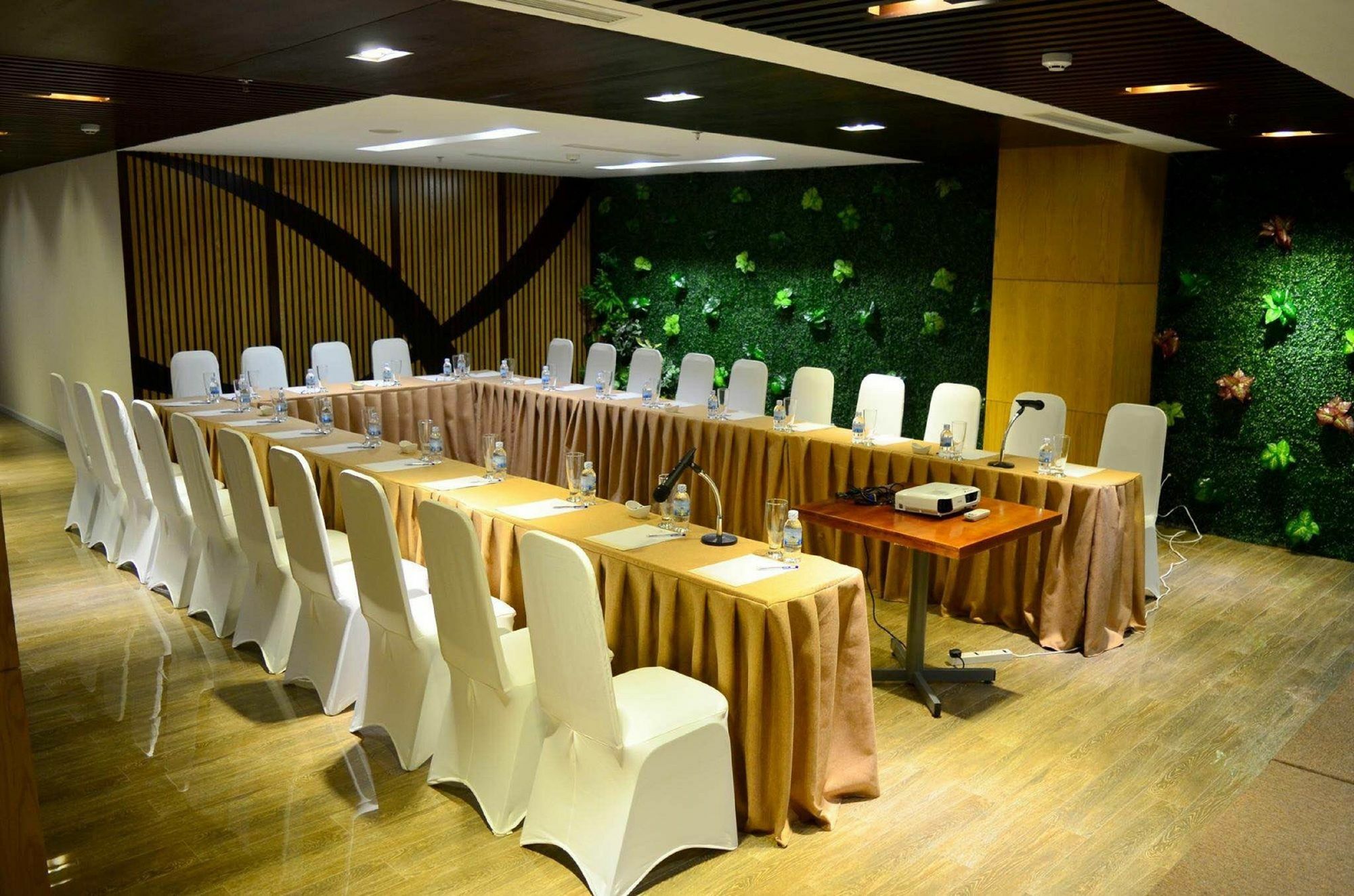 King Town Grand Hotel & Wedding Center Nha Trang Dış mekan fotoğraf